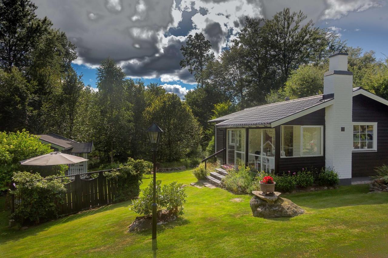 Very Nice Cottage By The Lake. Lursjoen! Hastveda Exterior photo